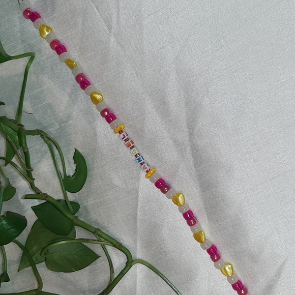 "Angel" Bead Choker - Picture 2 of 4